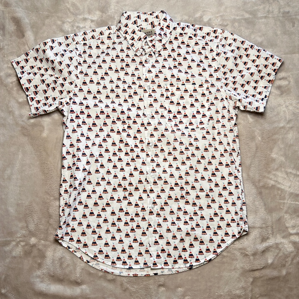 Naked Famous Shirt Mens M Short‎ Sleeve Button Down White Teepee AOP Canada
